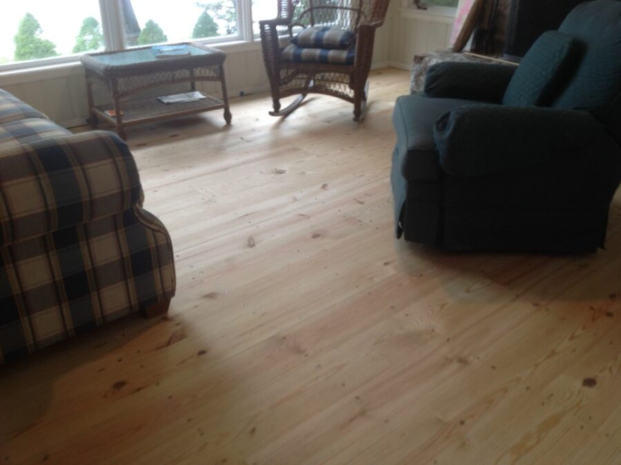 Knotty Southern Yellow Pine floors MI lake